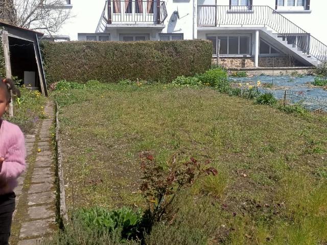 LOCATION maison sur Izé