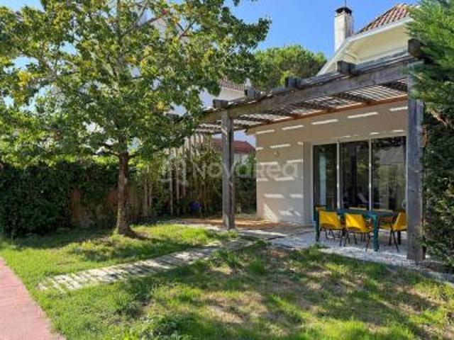 location maison pau 7 pièces 145 m2 pyrenees atlantiques 64000 2500 € / mois