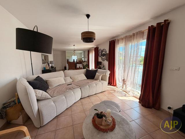 Location maison Plumelec: 950 € AJP Immobilier Plumelec