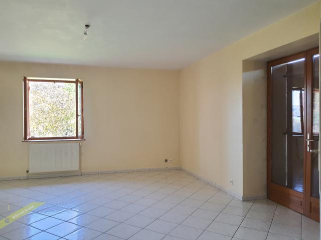 LOCATION MAISON PLAIN PIED GARAGE COUR TERRASSE