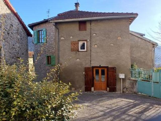location maison proche tarascon a. 4 pièces 67 m2 ariege 09400 627 €
