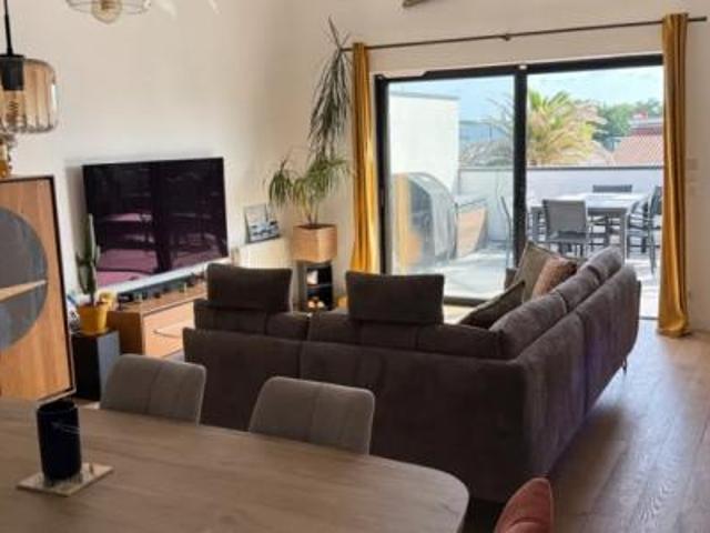 location maison pugnac 170 m2 gironde 33710 1015 € / mois