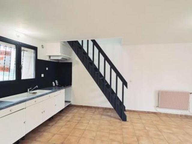 location maison pugnac 3 pièces 68 m2 gironde 33710 790 € / mois