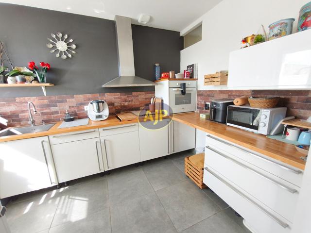 Location maison Rochefort: 1 200 € AJP Immobilier Rochefort