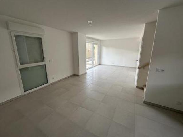 location maison redessan 4 pièces 84 m2 gard 30129 988 € / mois