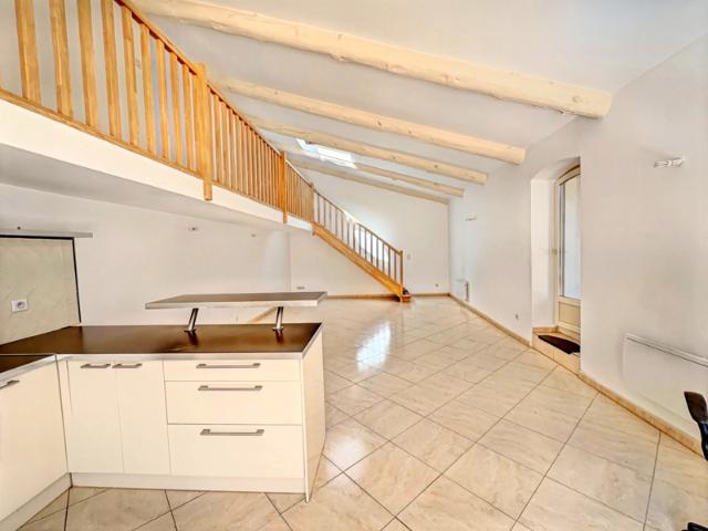 Location Maison T3 dans vaste propriété à Lambesc 13410