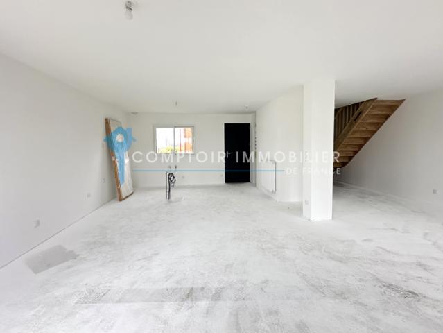 LOCATION MAISON T4