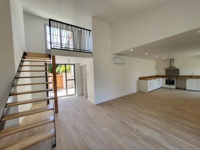 LOCATION MAISON T5 + JARDIN + GARAGE A ESPIRAT 63160