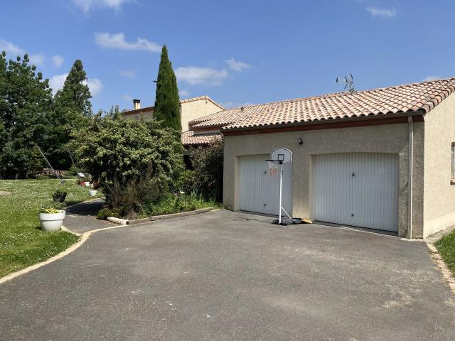 Location maison T6 La Salvetat Saint Gilles