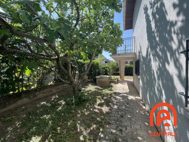 Location maison T7 – Meyzieu 69330