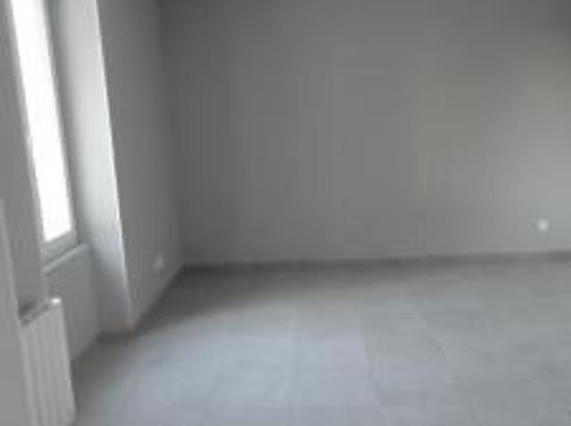location maison targon 3 pièces 66 m2 gironde 33760 750 € / mois