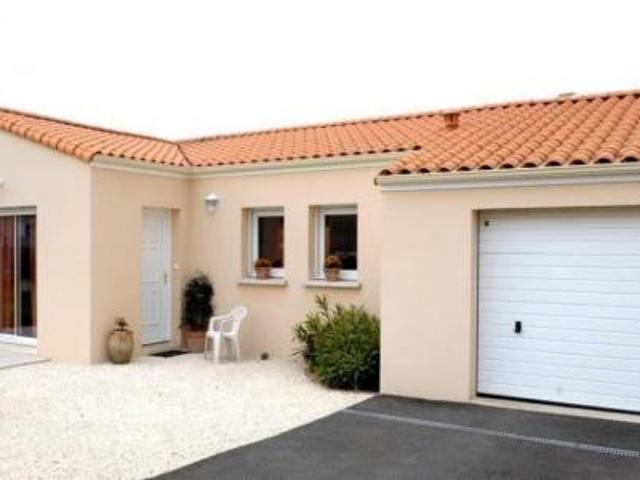 location maison valreas 4 pièces 90 m2 vaucluse 84600 950 € / mois