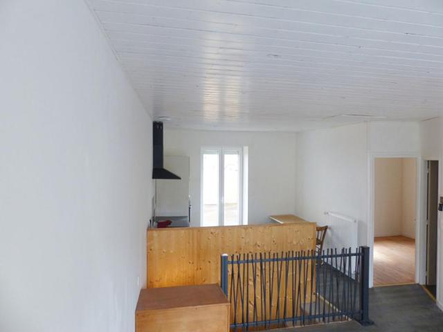 Location Maison vide 4 pièces, 67,39 m² Laussonne