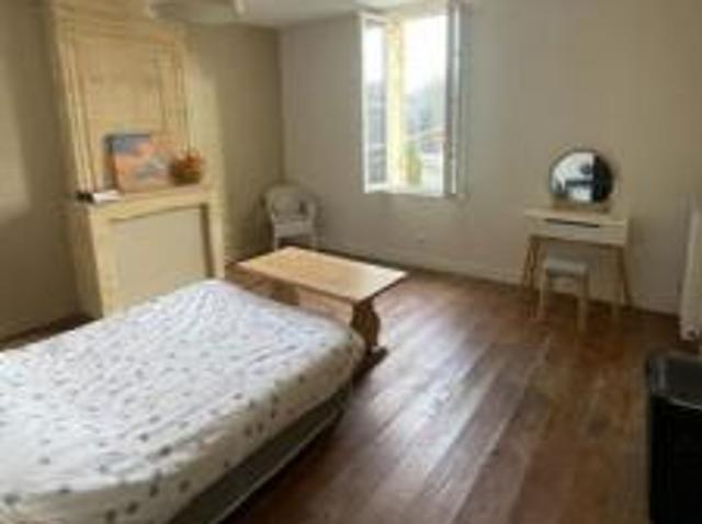 location maison vignonet 4 pièces 120 m2 gironde 33330 900 € / mois