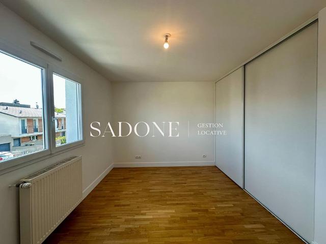 Location Maison villa 9 pièces 174,70 m² à Nanterre
