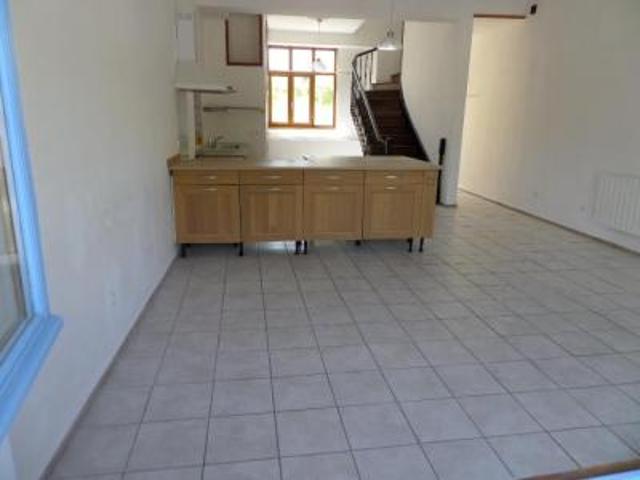 location maison villefranche d'allier 5 pièces 120 m2 allier 03430 820 € / mois