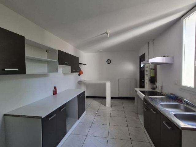 Location Maison Villeneuve saint germain