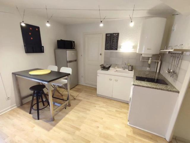 LOCATION MEUBLE