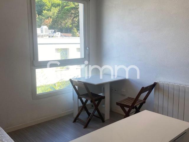 LOCATION MEUBLE