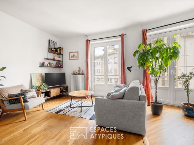 Location Meublé avec vue Fourvière à LYON 75 m2 Espaces Atypiques Lyon
