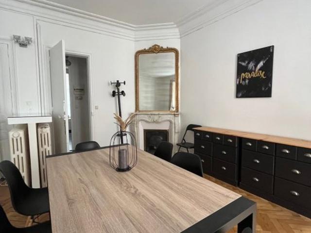 Location meublé de charme 55 m² Palais de Justice