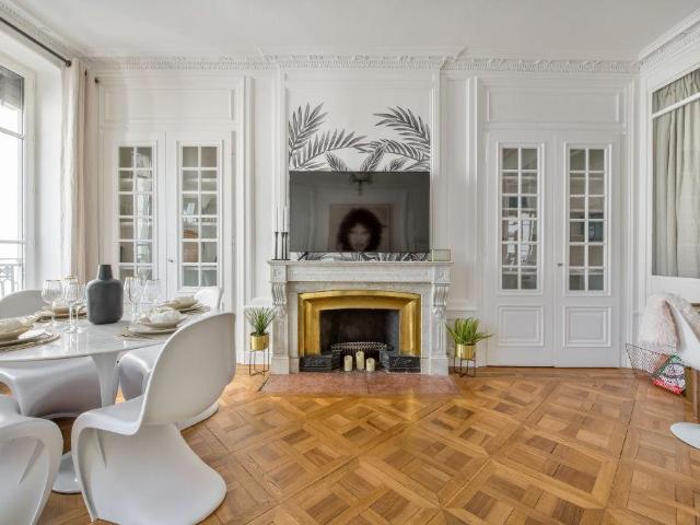 Location Meublé de luxe au coeur d'Ainay à LYON 49 m2 Espaces Atypiques LYON