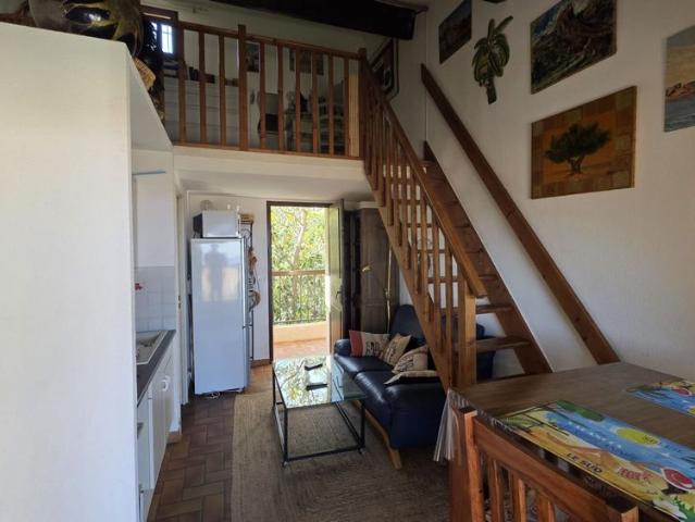 Location meublé T3 avec coin nuit Piscine garage Les ISSAMBRES