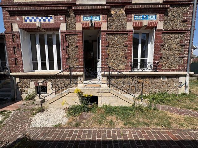 Location meublée maison Chantilly 150 m²