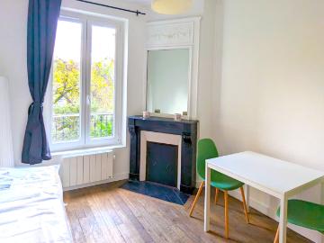 LOCATION MEUBLEE: appartement F1 24 m² à PARIS 14