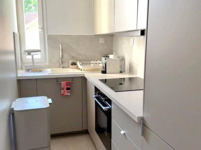 Location meublée appartement haussmanien 3 pièces 55 m² Montrouge 92120
