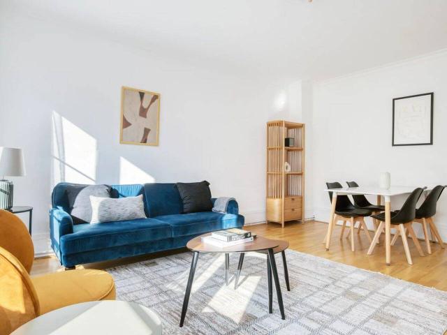 Location Meublée Appartement Paris 19ème Combat 2 550 €/mo