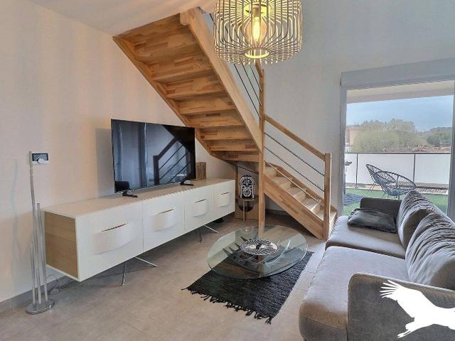 LOCATION MEUBLEE APPARTEMENT T4 EN DUPLEX 13011 MARSEILLE 4 piè