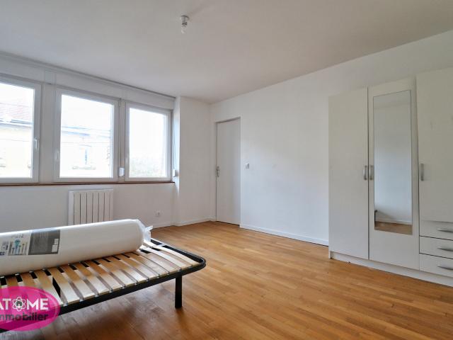 LOCATION MEUBLEE APPARTEMENT TYPE F2 A AUBOUE