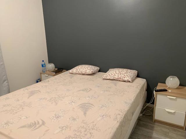 Location meublée appartement 2 pièces 45 m² Nanterre 92000 + place de parking