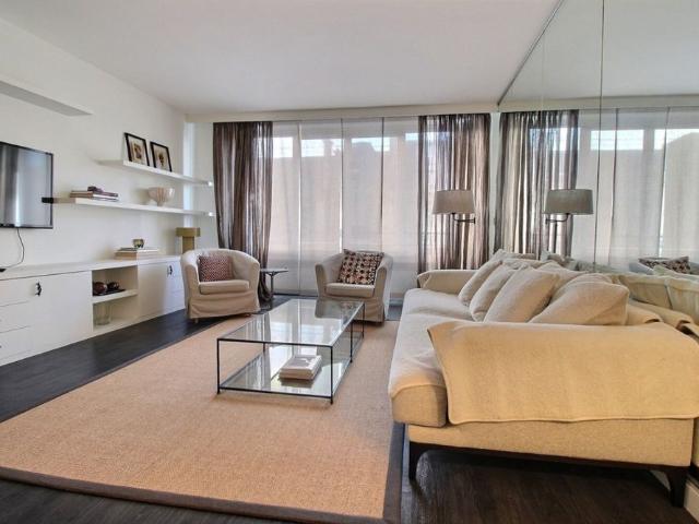 LOCATION MEUBLÉE APPARTEMENT 2 PIECES 65m² FOCH/VICTOR HUGO