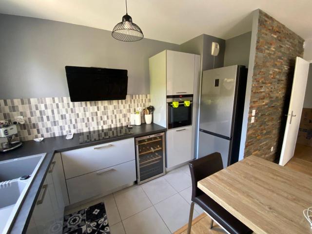 Location meublée appartement 3 pièces 67,40 m² Élancourt 78990 1.400 €