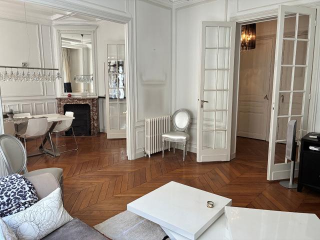 Location meublée, appartement 3 pièces 85 m²