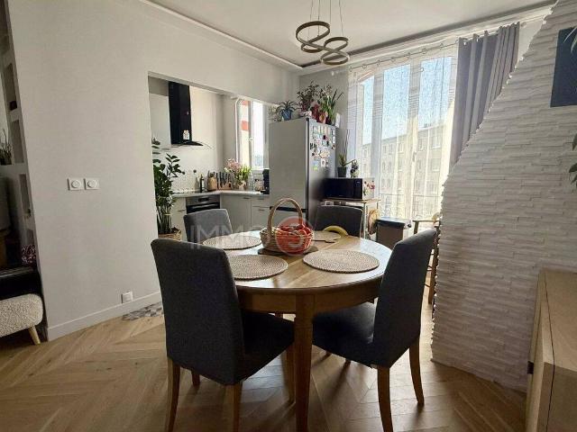 LOCATION MEUBLÉE – DUPLEX 3 PIÈCES – VILLEMOMBLE