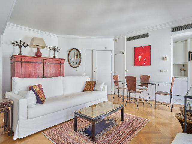 Location meublée Duplex PARIS 75001 80m² 2 chambres Place du Marché St Honoré
