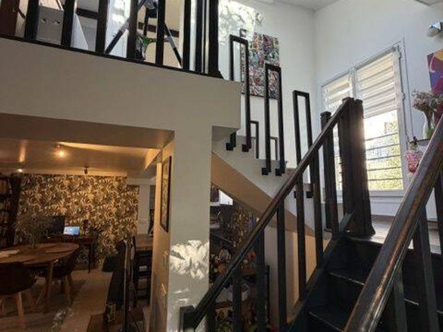 LOCATION MEUBLEE. JOLIE MAISON DE VILLE CENTRE VILLE RUEIL MAIS