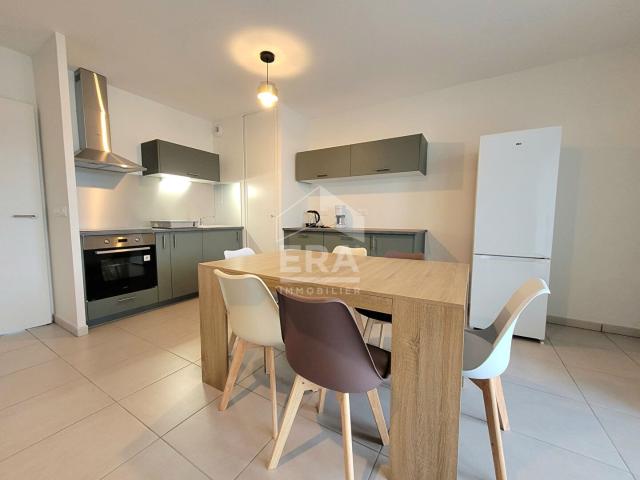 LOCATION MEUBLEE LONS: Appartement neuf T3 de 62 m² avec 2 parking et terrasse