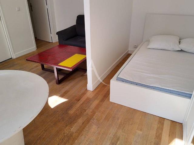 Location meublée Paris 16 Studio avec coin nuit 26m²