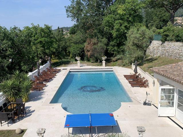 LOCATION MEUBLEE PROPRIÉTÉ DE PRESTIGE VUE PANORAMIQUE SUR L