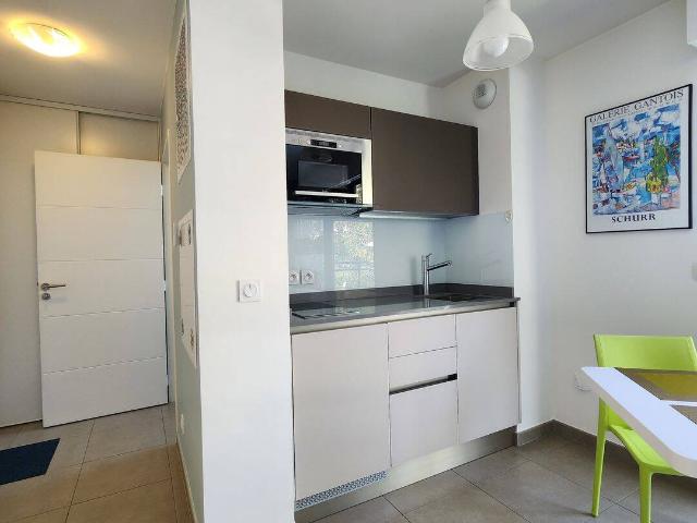 Location meublée studio 22 m² Nice Haut de Cimiez 06100: 940 € CC