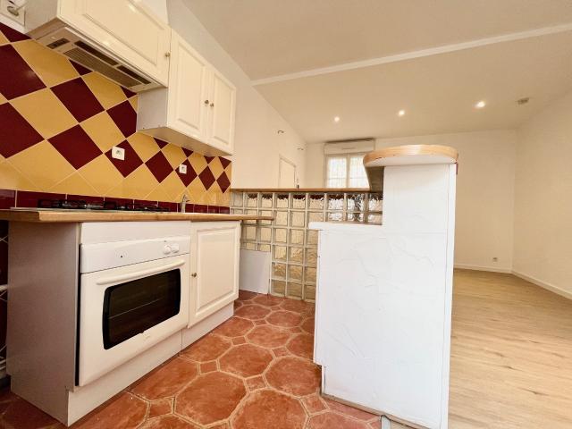 Location NIMES TYPE 2 BIS en RDC SECTEUR MONTAURY / ROUTE D'ALES | Tourdiat Immobilier