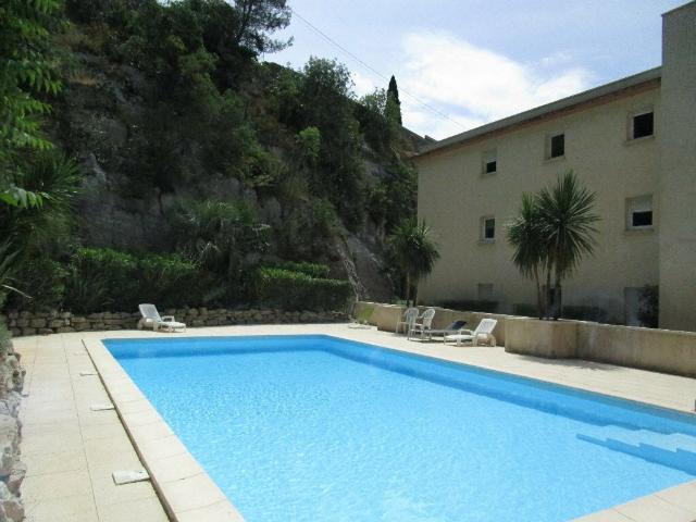 Location NIMES / CAMPLANIER GRAND T3 AVEC CLIMATISATION,TERRASSE ET GARAGE PISCINE COMMUNE | Tourdiat Immobilier