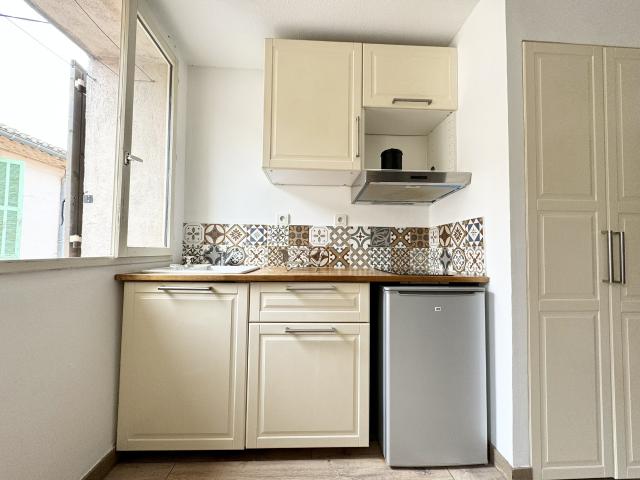 Location NIMES CIRQUE ROMAIN / MONTCALM T1 BIS MEUBLE | Tourdiat Immobilier