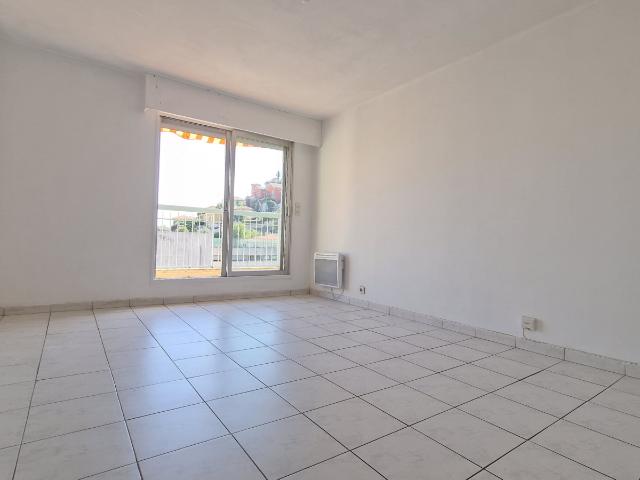 Location Nice Madeleine 2 pièces 52m2 en dernier étage | AA Gestion