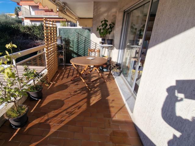 Location Nice Cimiez proche commandant Gérome 2 pièces meublé avec parking et terrasse | AA Gestion
