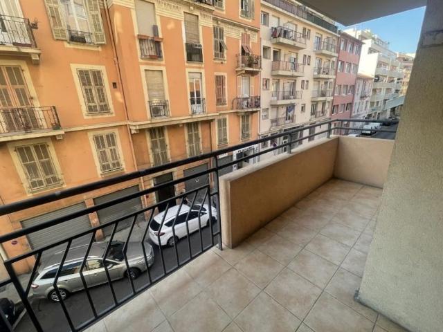 LOCATION NICE RIQUIER T2 45m²